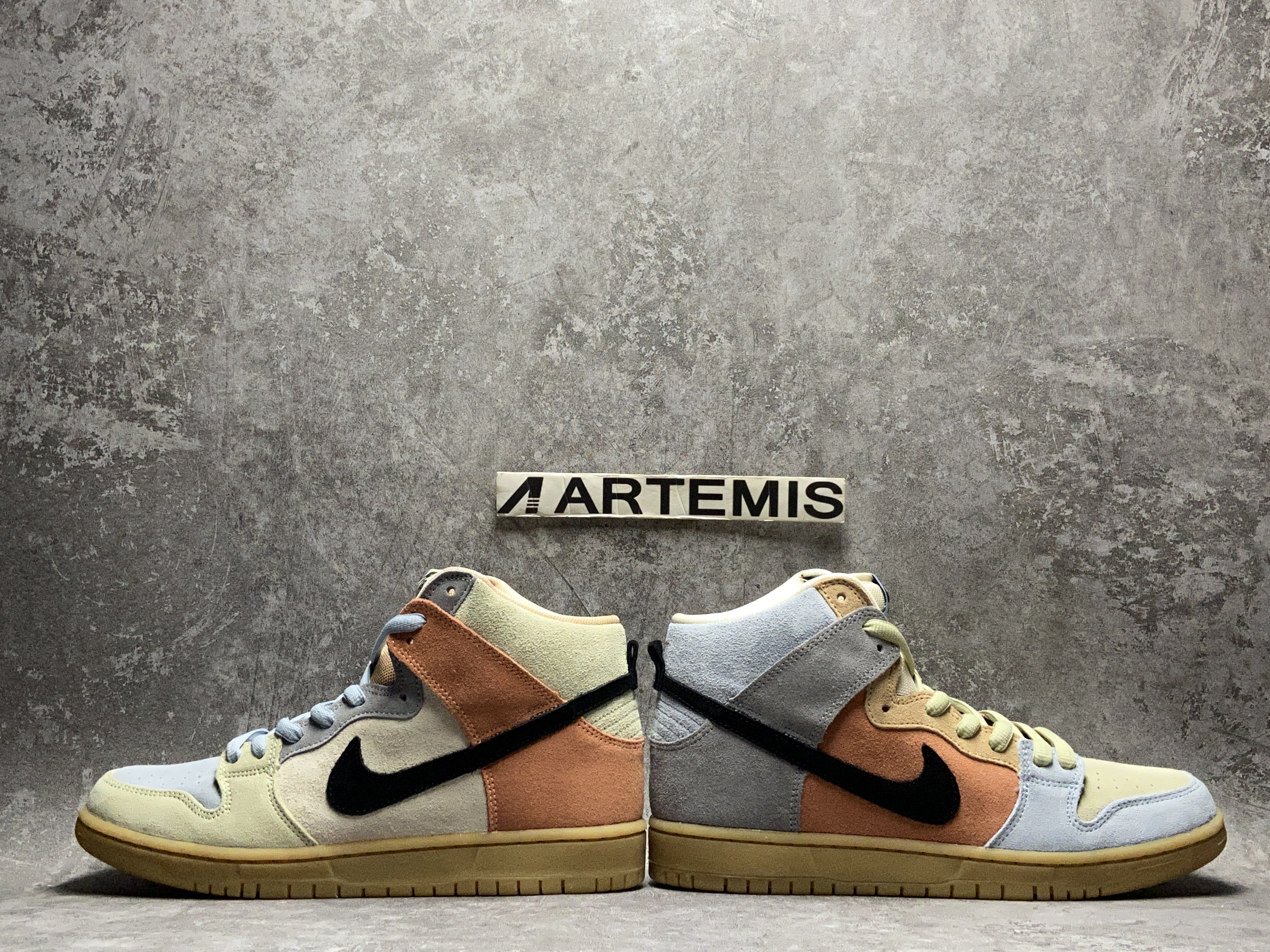 Nike SB Dunk High Spectrum