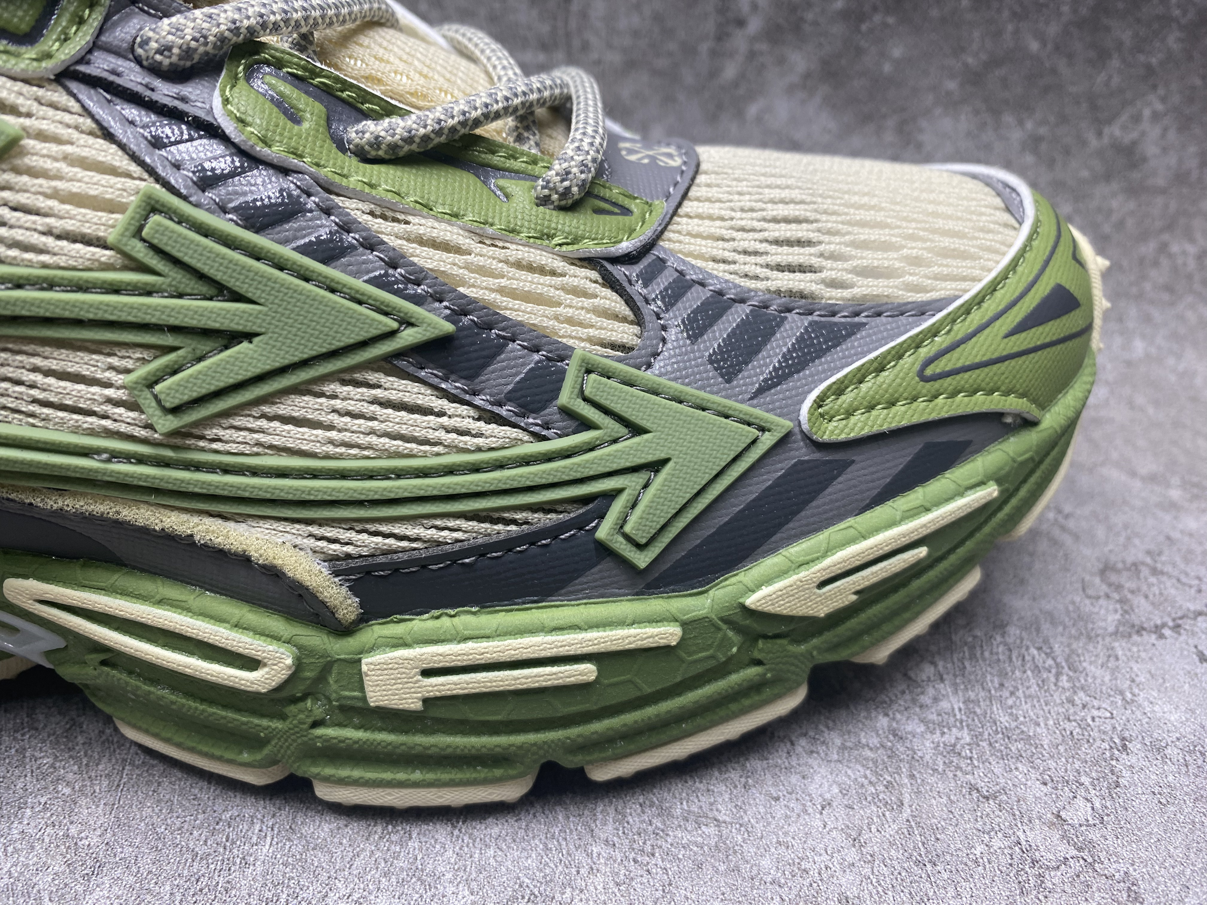 UA Off-White "BE RIGHT BACK"