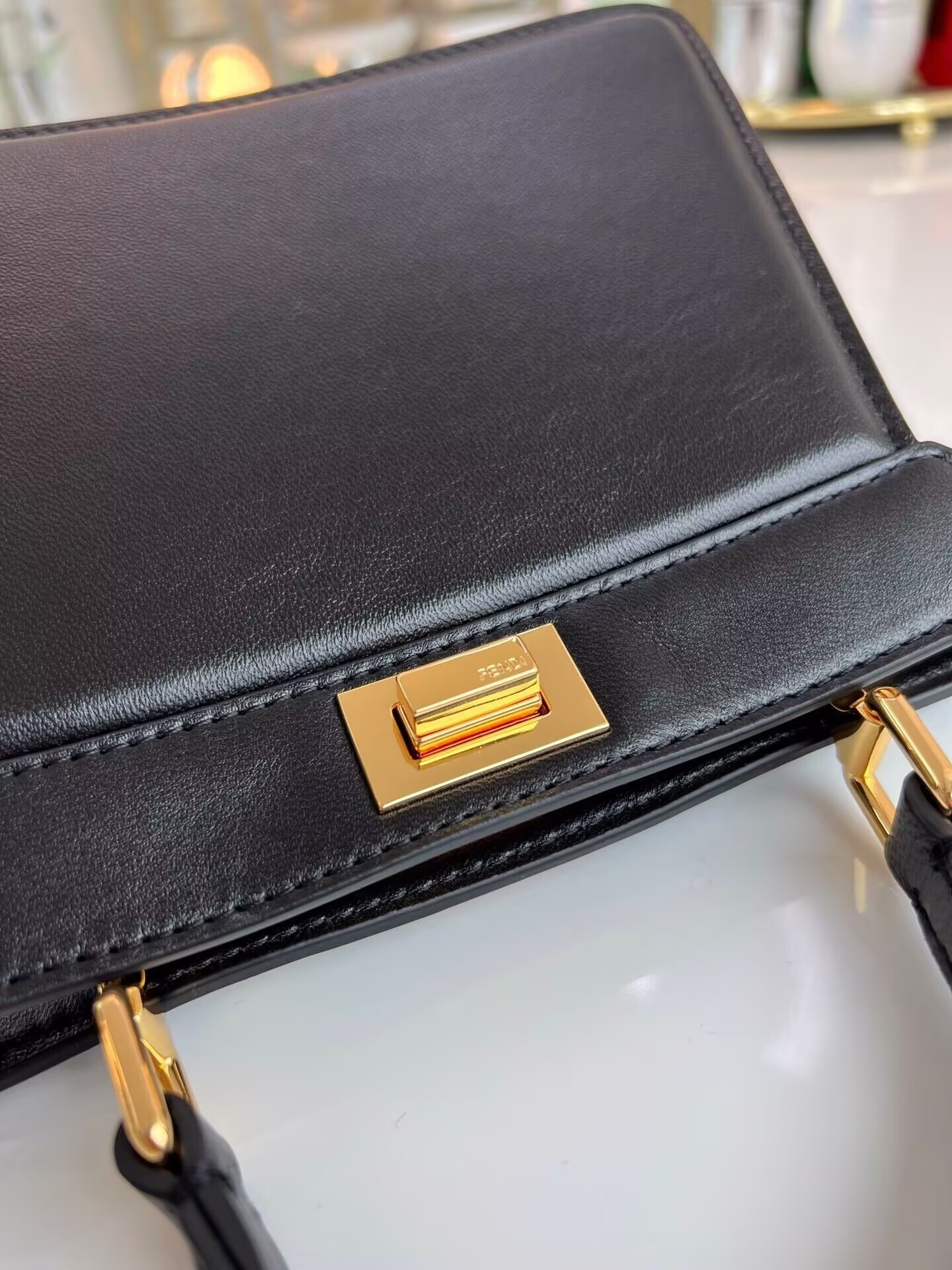 F**di peekaboo iseeu petite 20x11x15.5cm