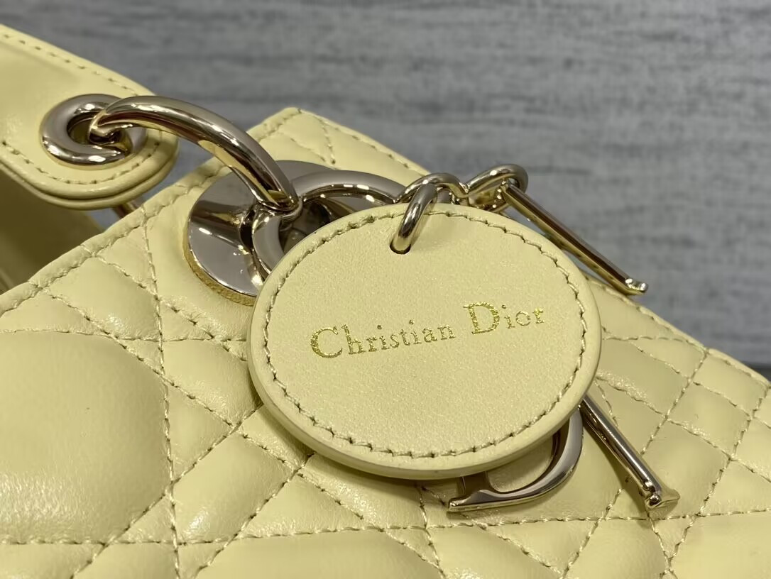 D*or classic lady 17×7×15cm