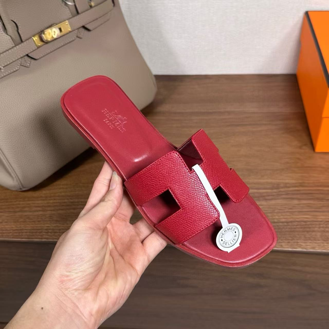 UA Hermès Oran sandal