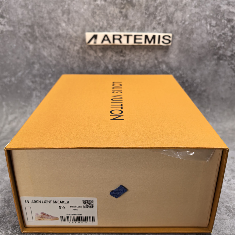 UA LV Trainer Sneaker