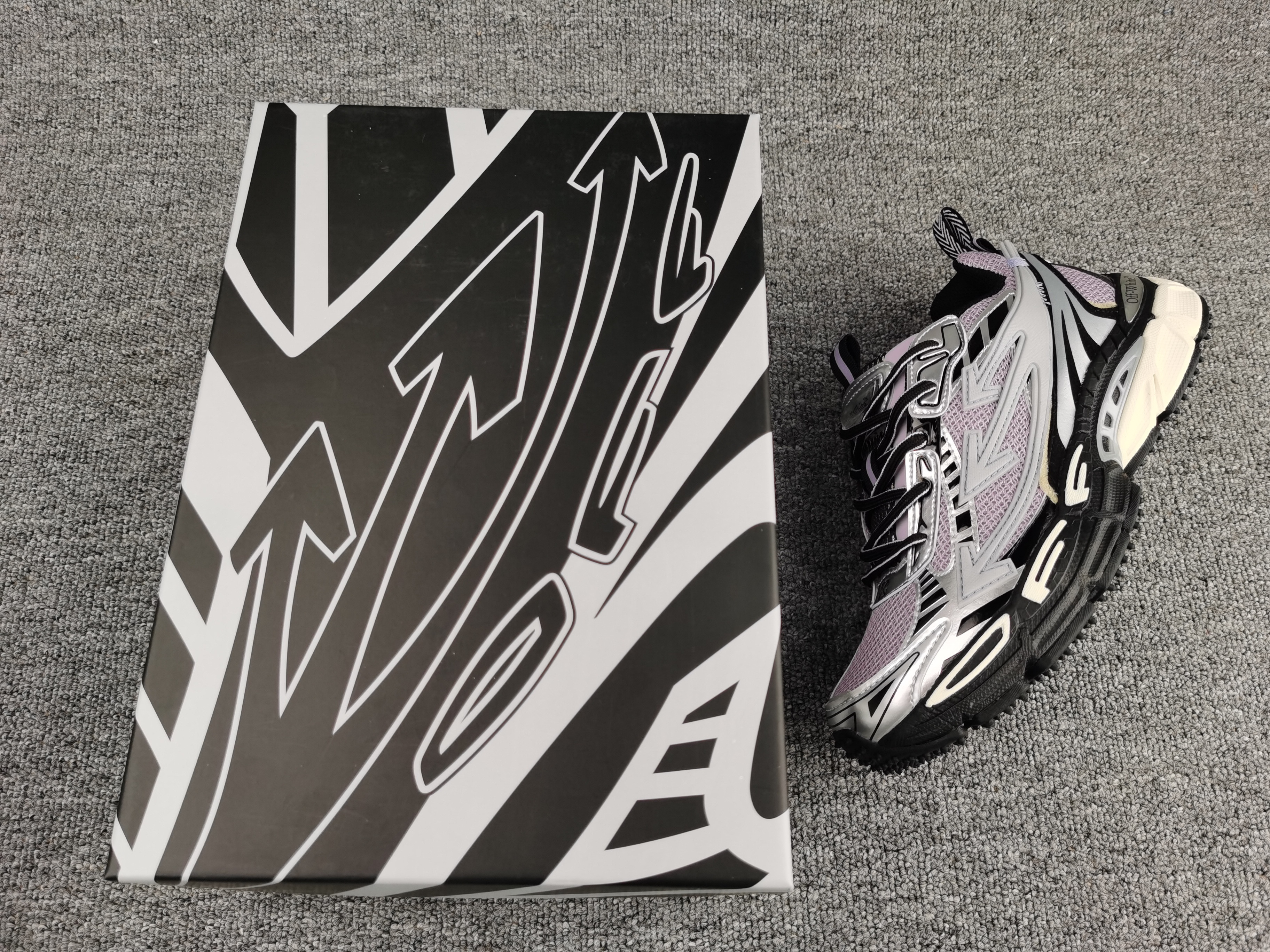 UA Off-White "BE RIGHT BACK"