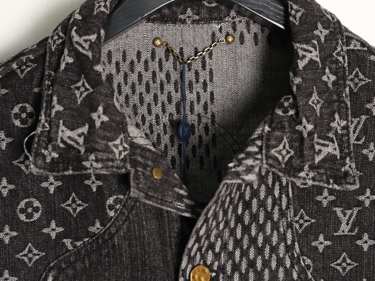 l0*is V*t0n denim jacket