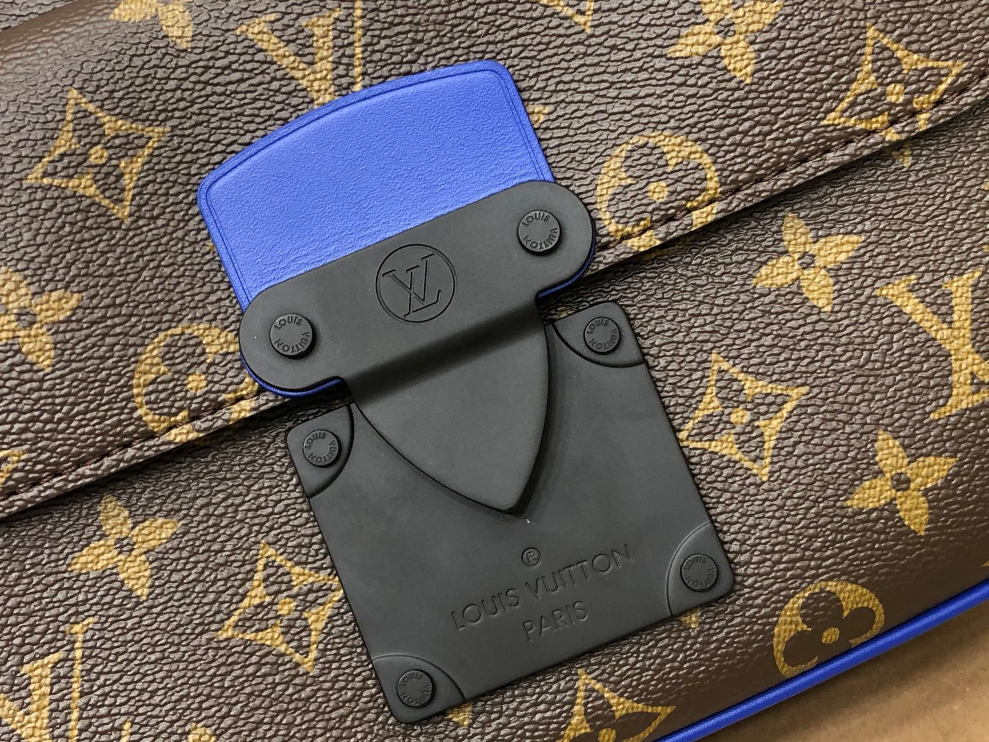 LV S LOCK MESSENGER M45863