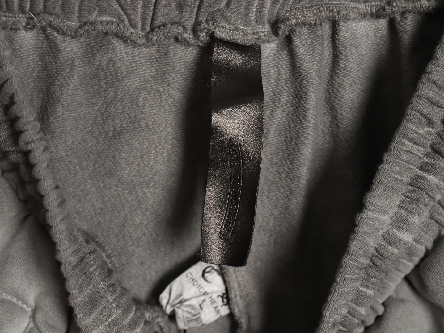 Ch**me He**ts shorts