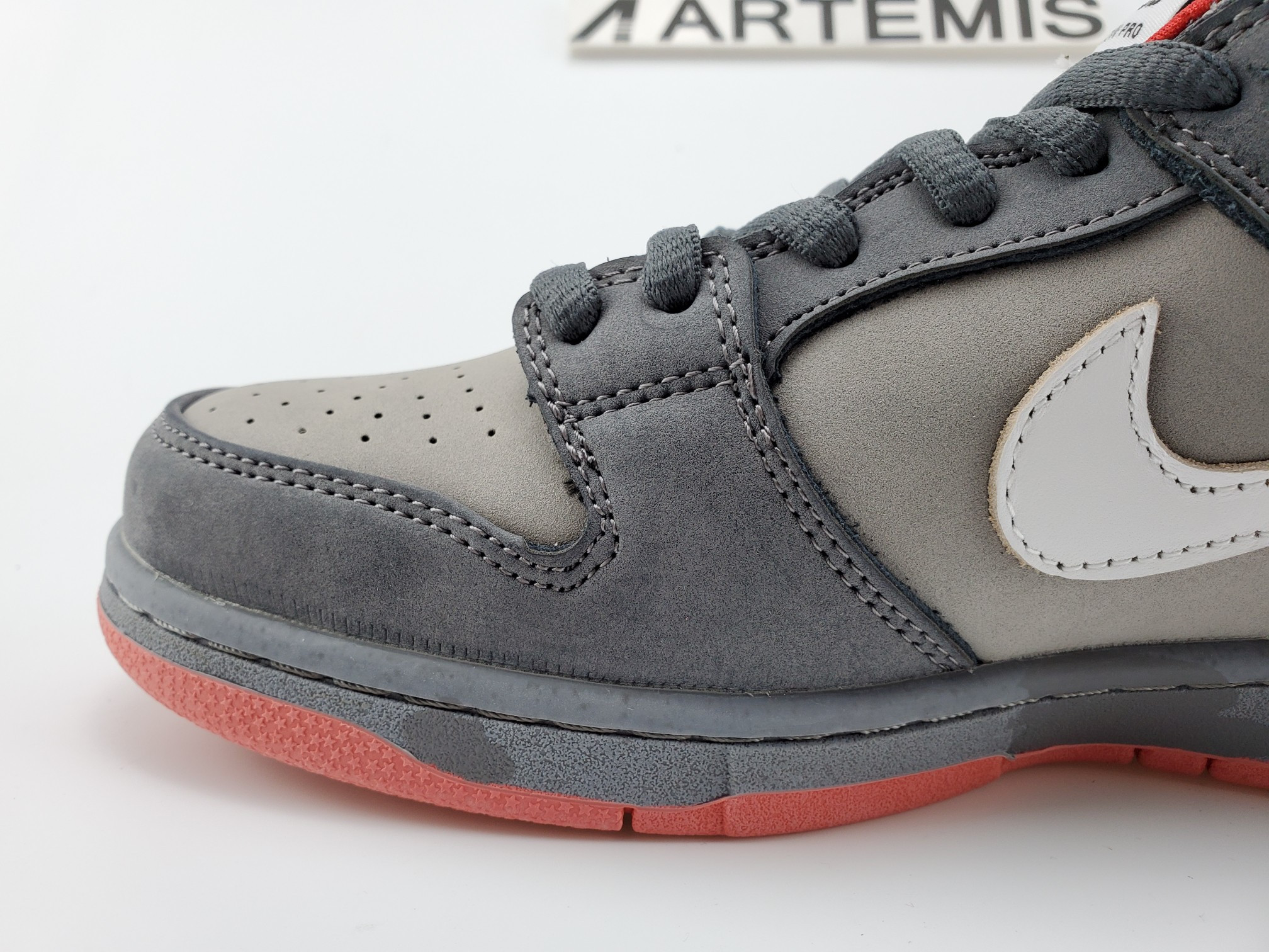 Nike Dunk SB Low Staple NYC Pigeon