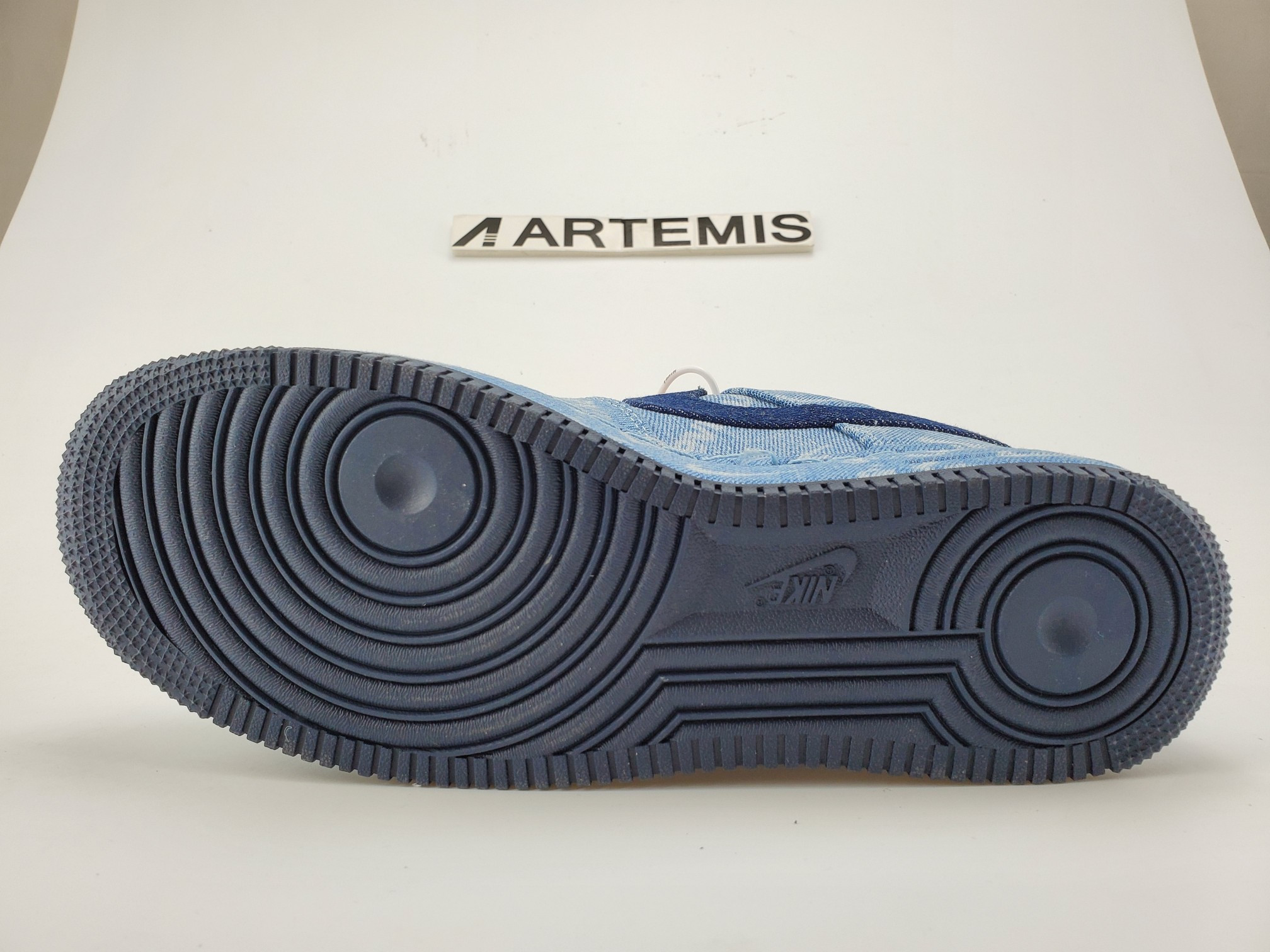 Air Force 1 Low Levi