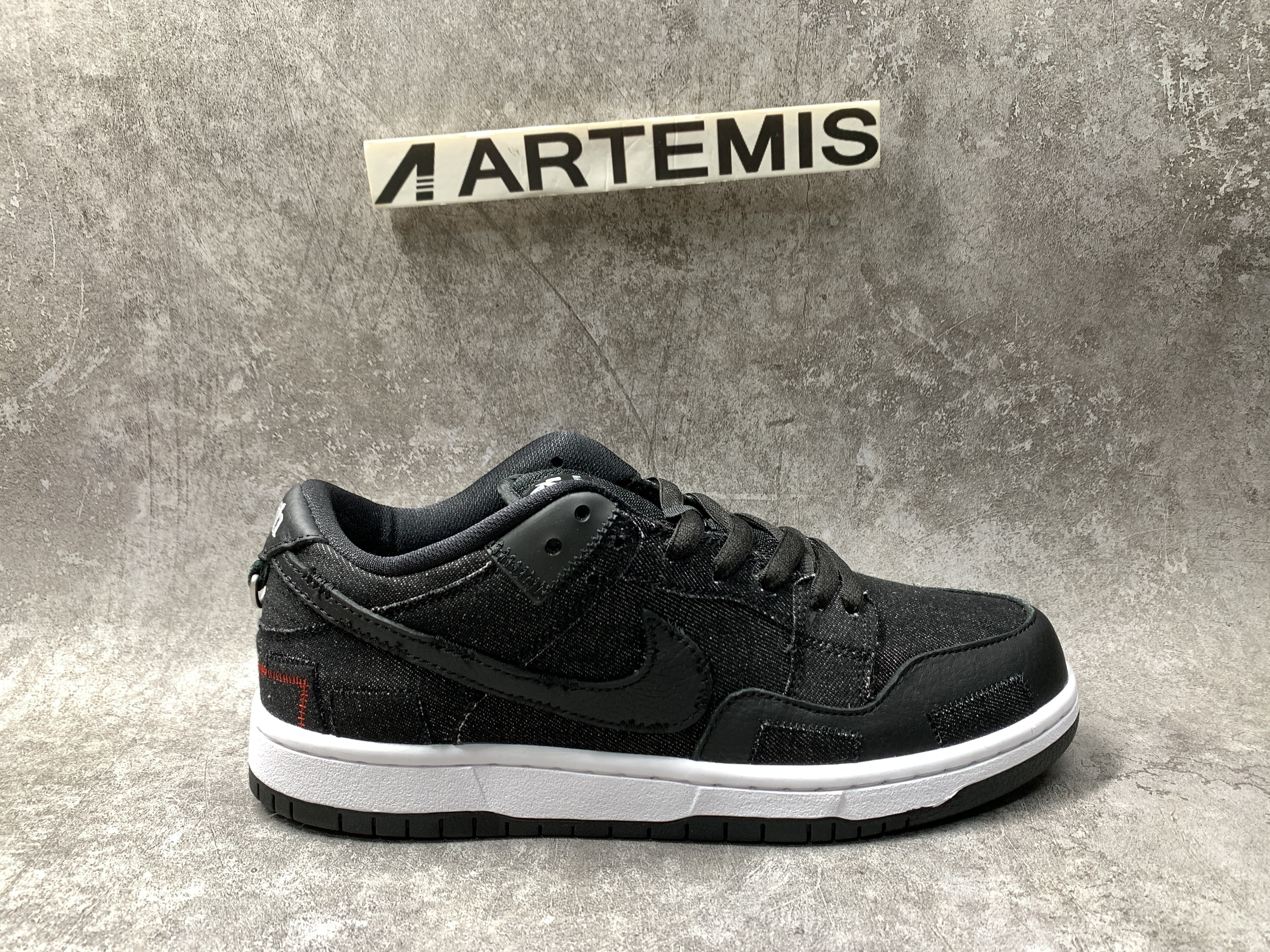 Nike SB Dunk Low Wasted Youth