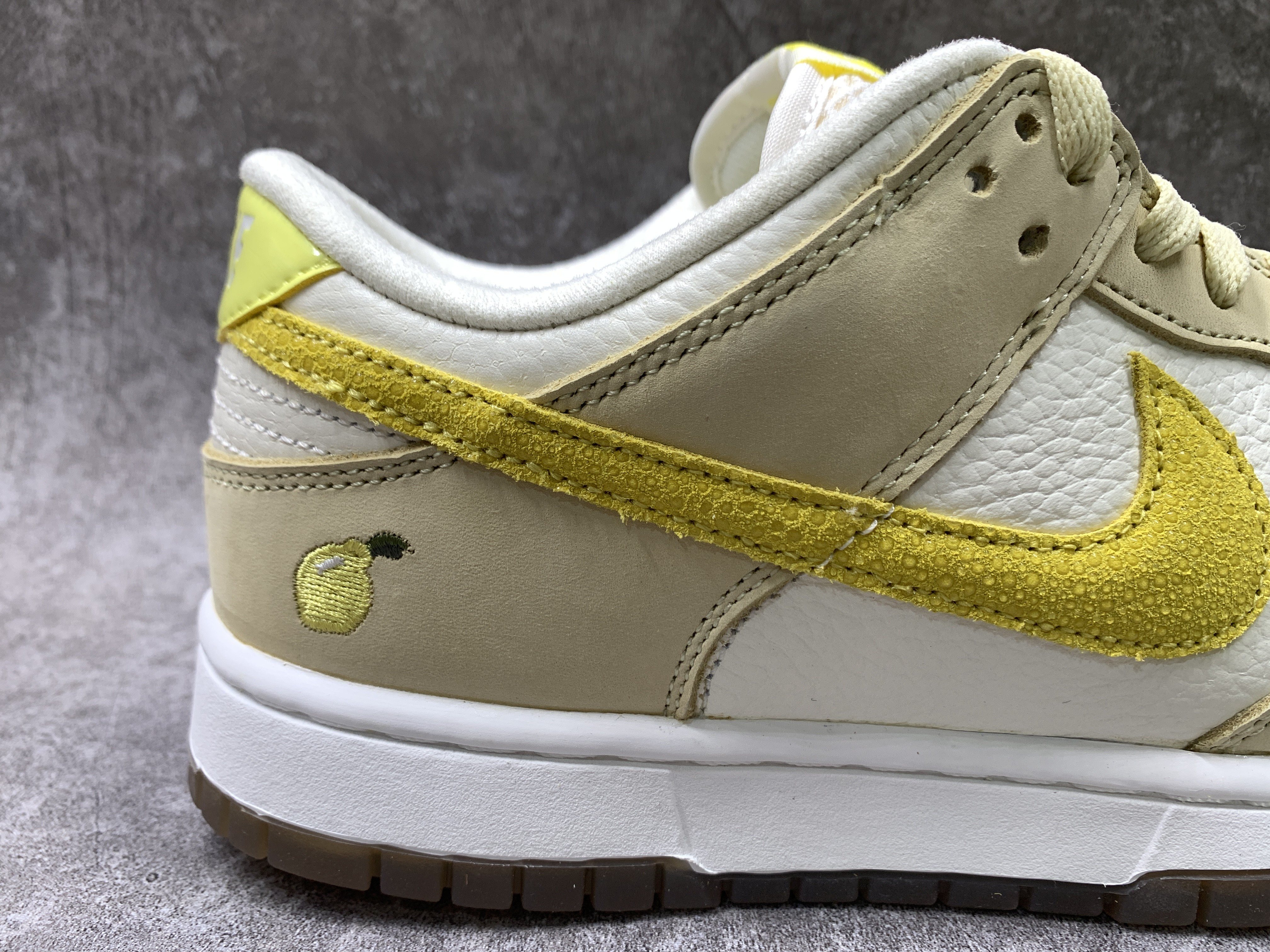 Nike Dunk Low Lemon Drop