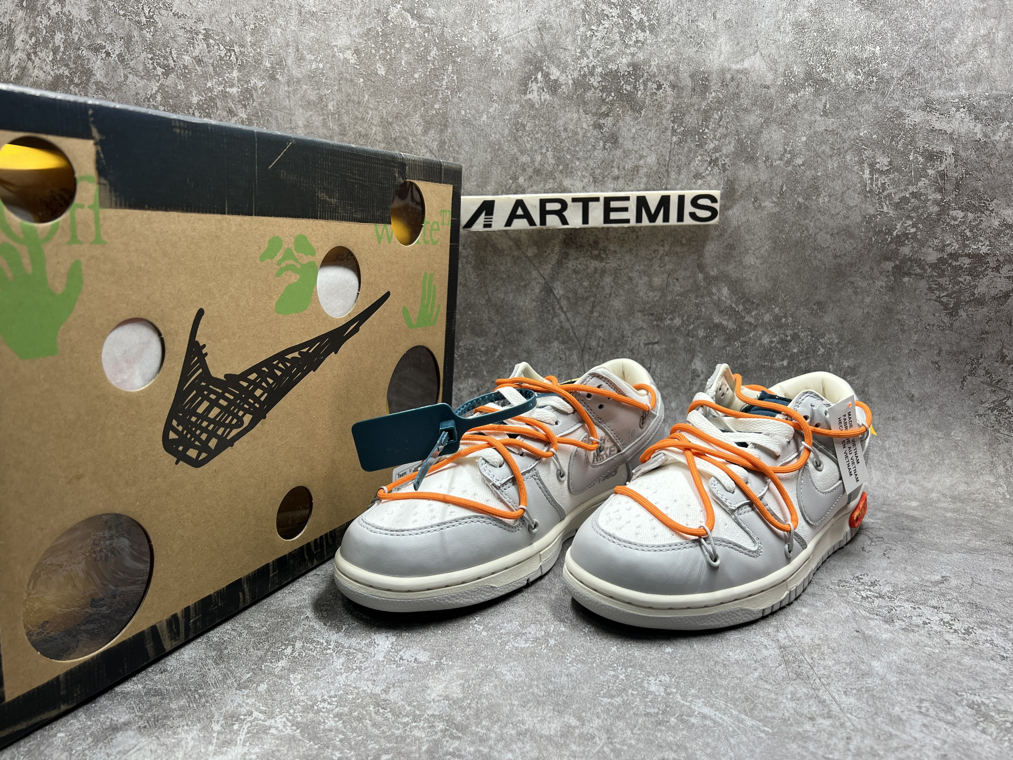 Nike Dunk Low Off-White Lot 44