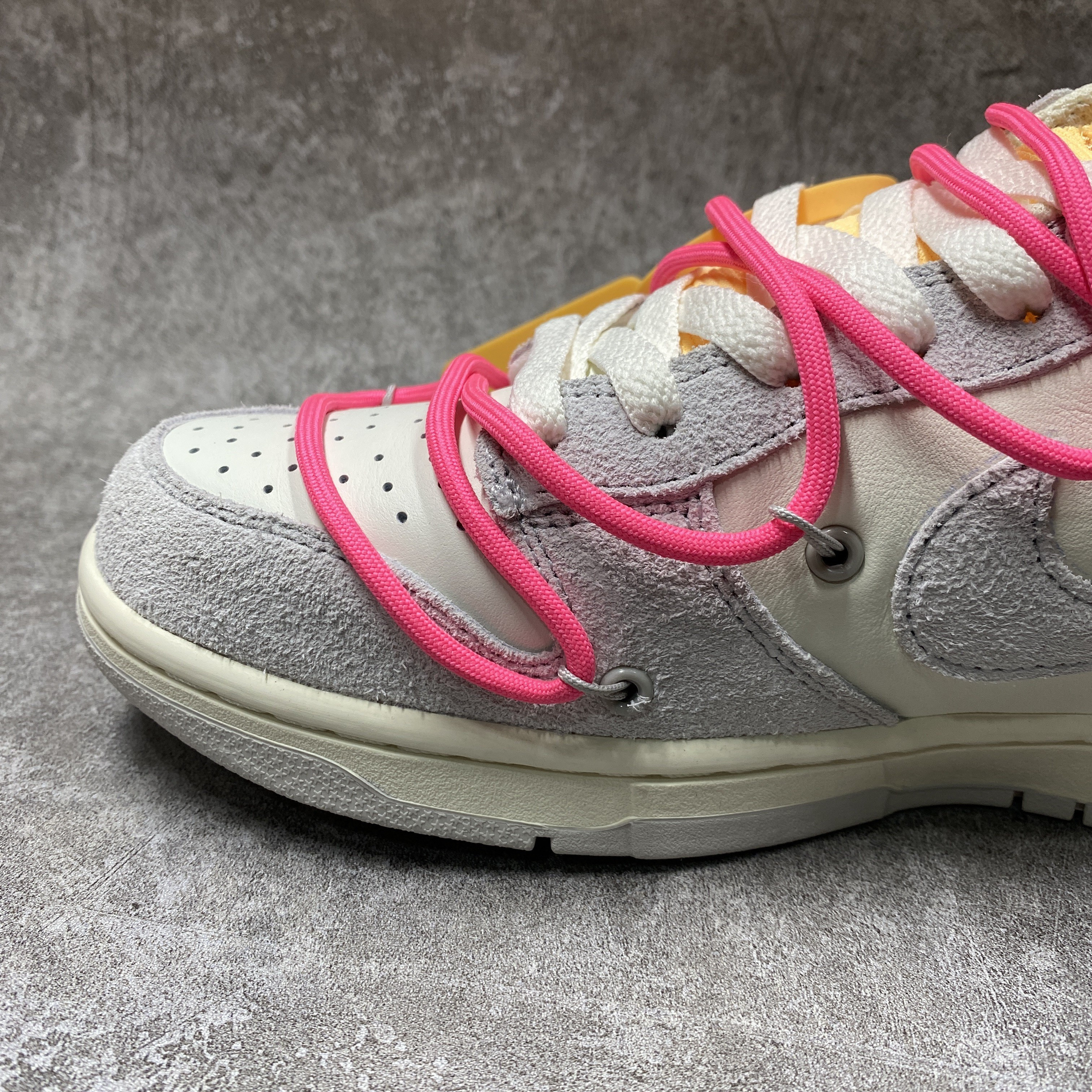 Nike Dunk Low Off-White Lot 17