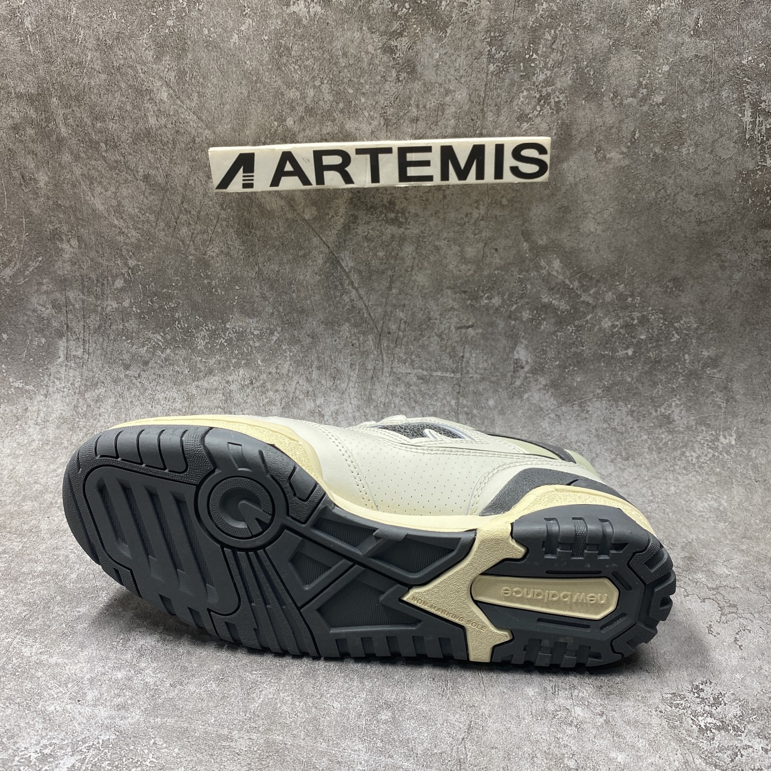 New Balance 550 Aime Leon Dore White Grey