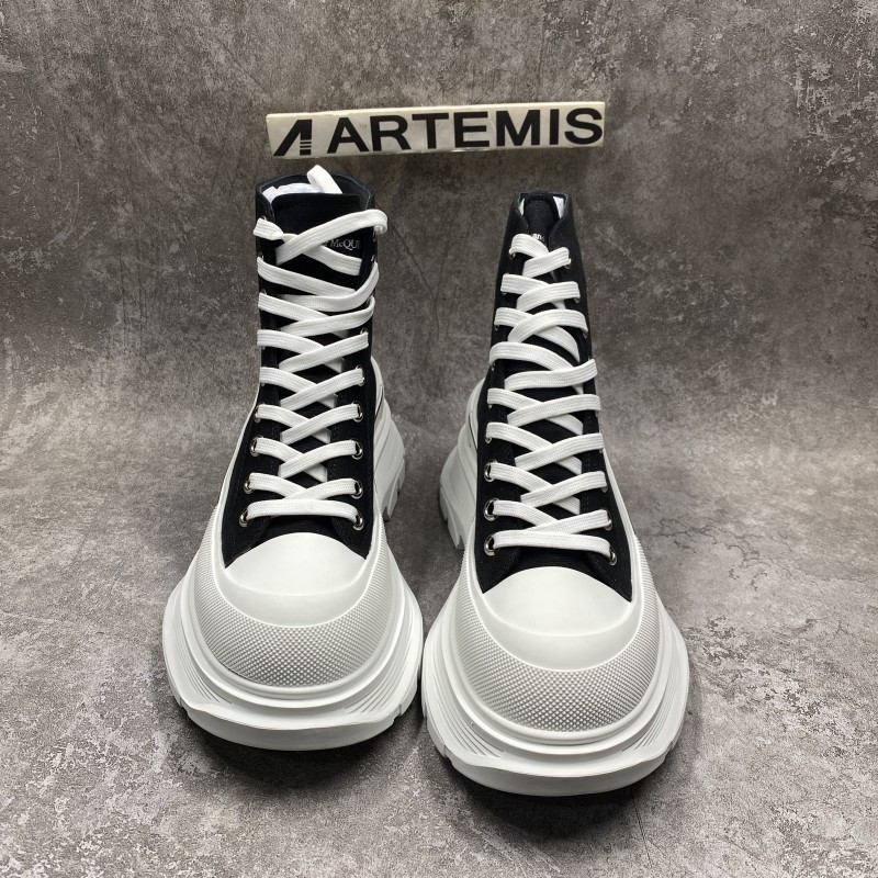 ale*d*r M*Q*en tread slick high lace up boot black white