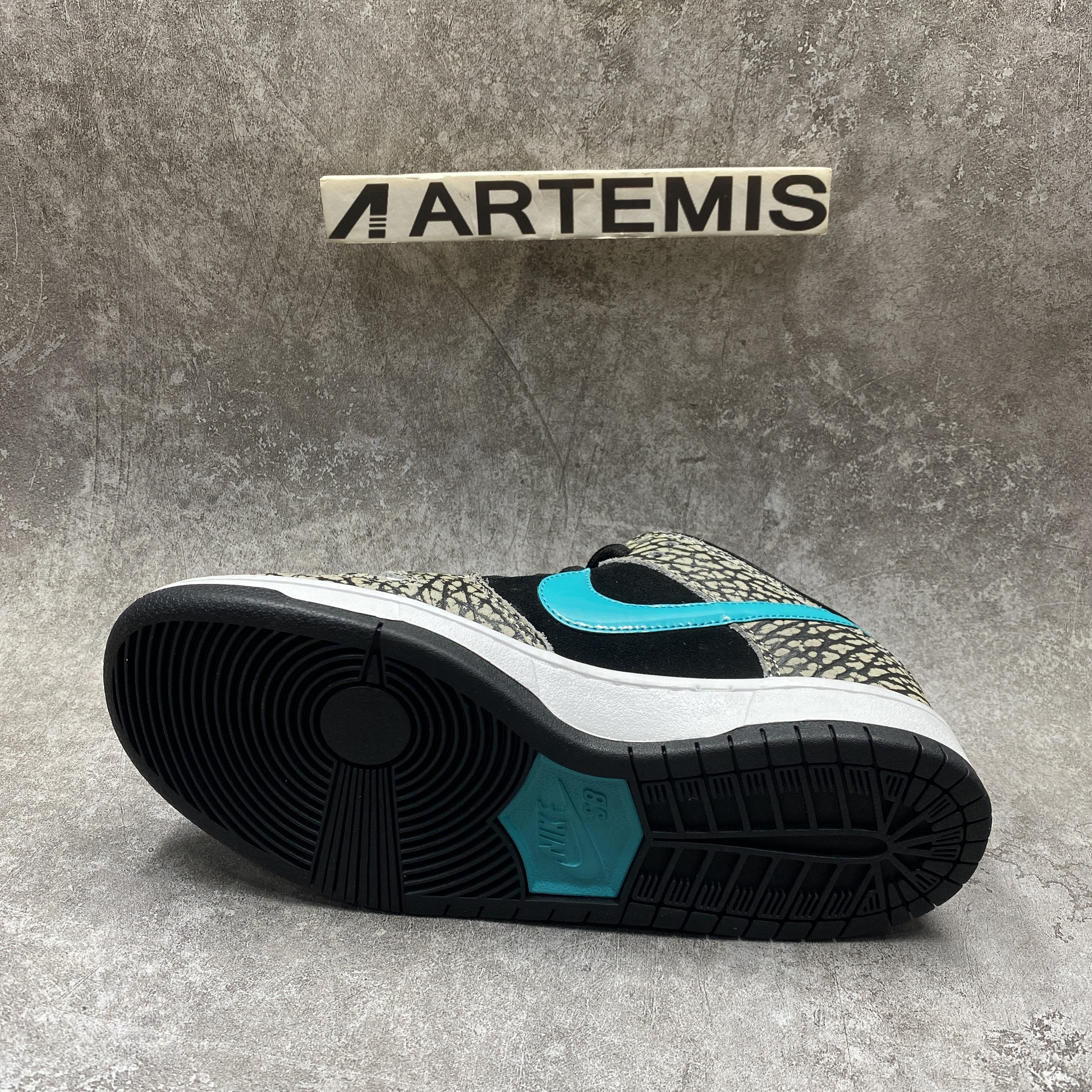 Nike Dunk Low Pro SB Atmos Elephant