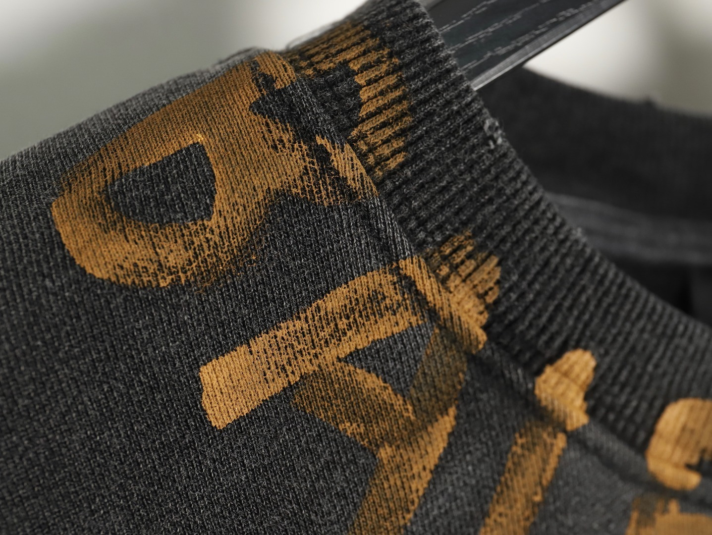 Ba*len*cia*ga hoodies