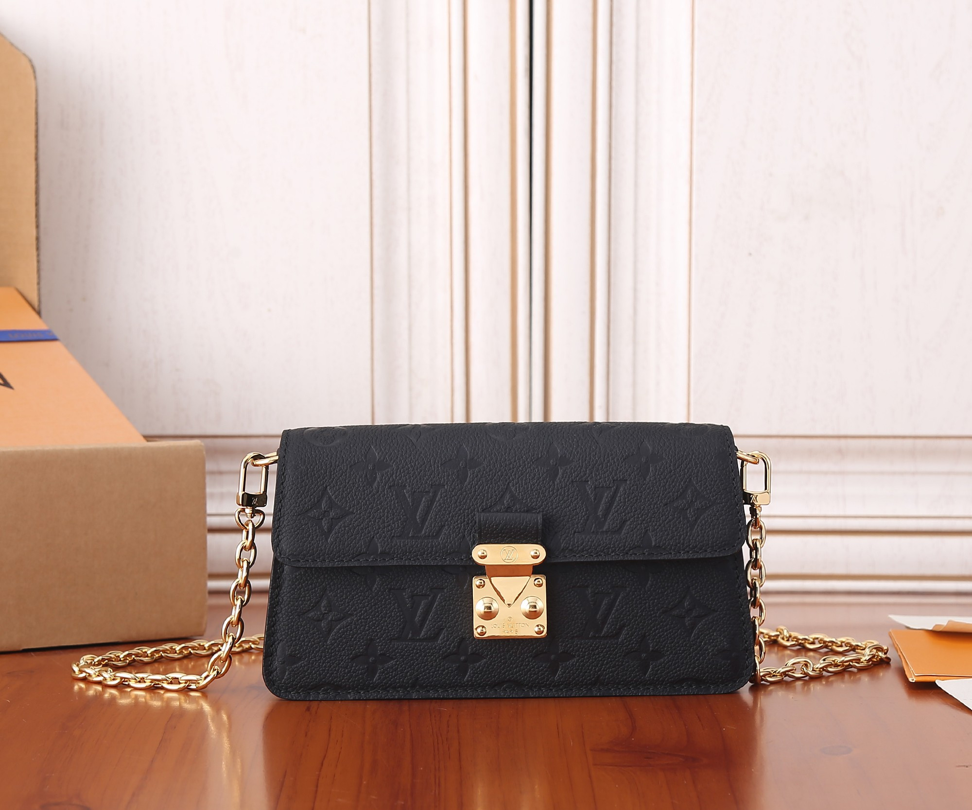 LV Wallet On Chain Métis M82637 7.5 x 4.3 x 2.2 inches