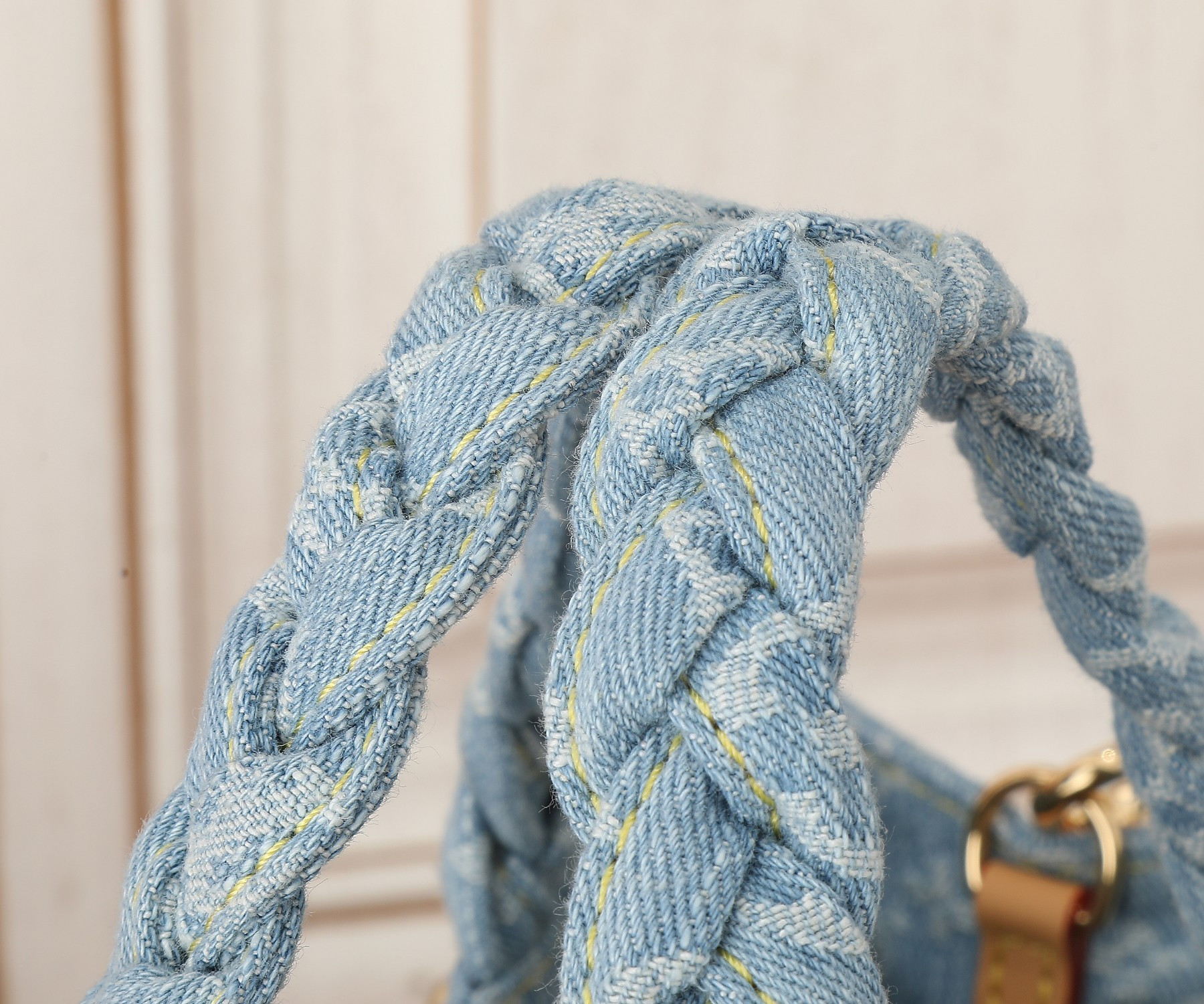 LV Let Go PM M42897  11 x 9.1 x 4.1 in