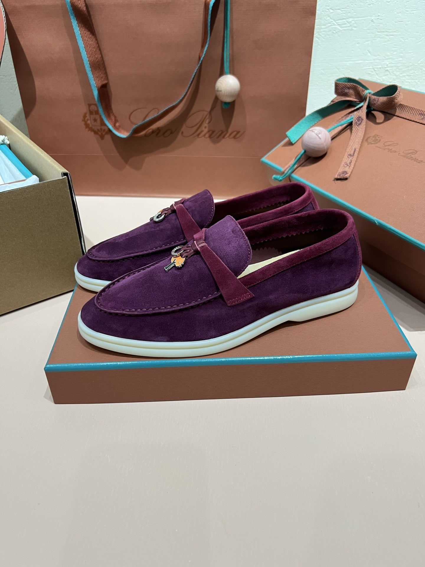 ua L**o p*ana summer charms walk loafers