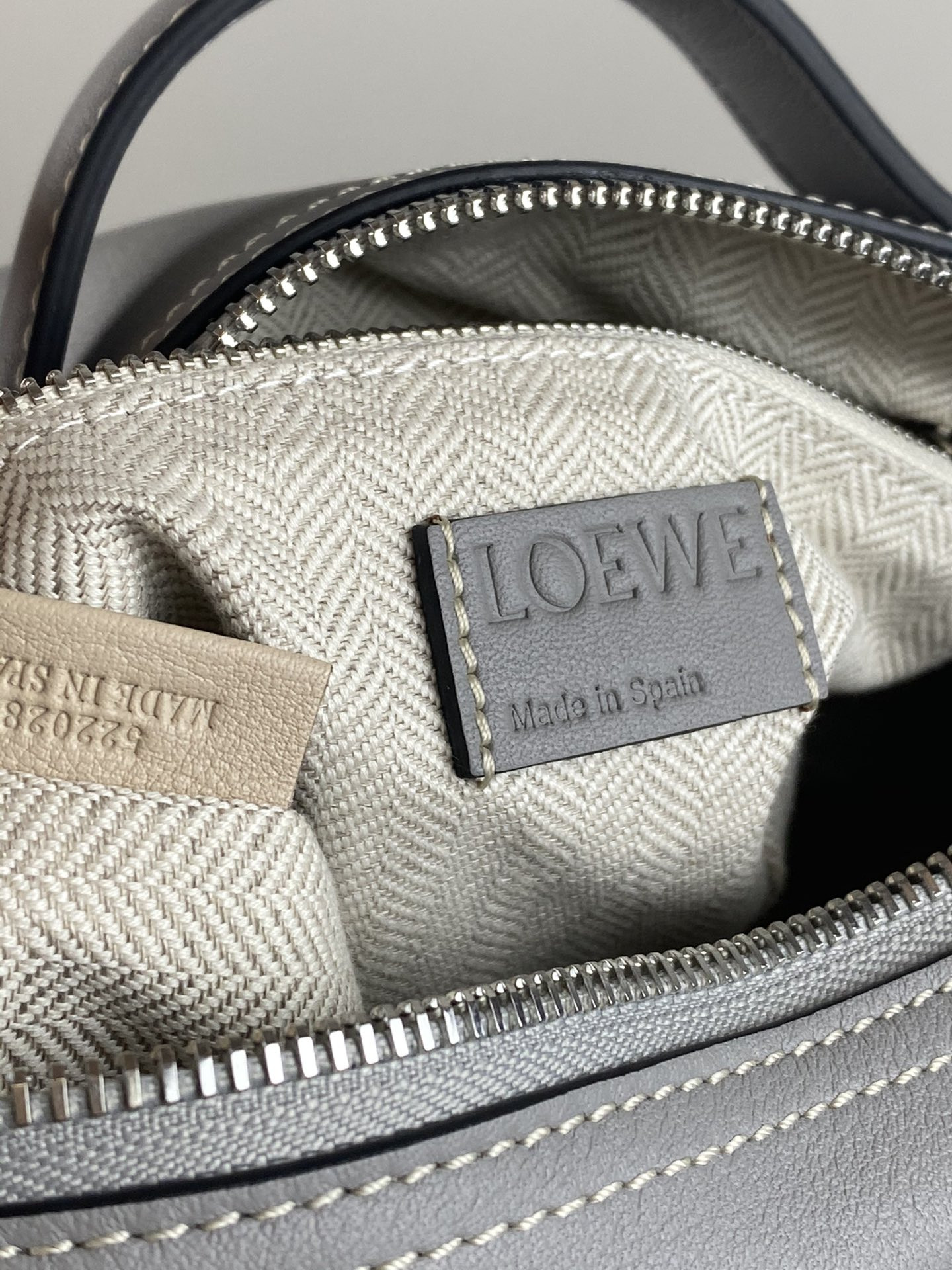 L0ew* large elephant bag 36x26.5x22cm