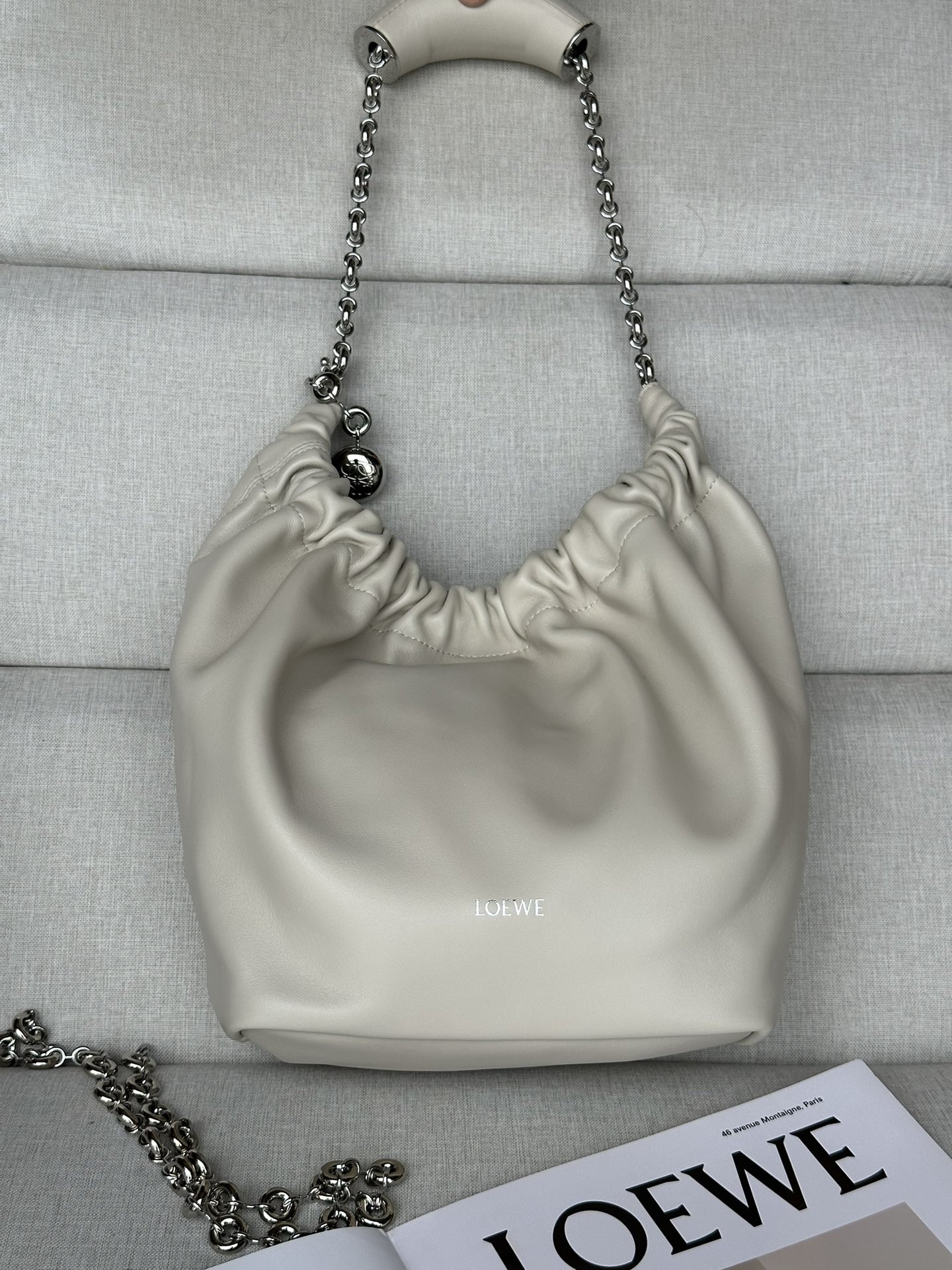 L0ew* small squeeze bag in mellow nappa lambskin 29x10.5x24cm