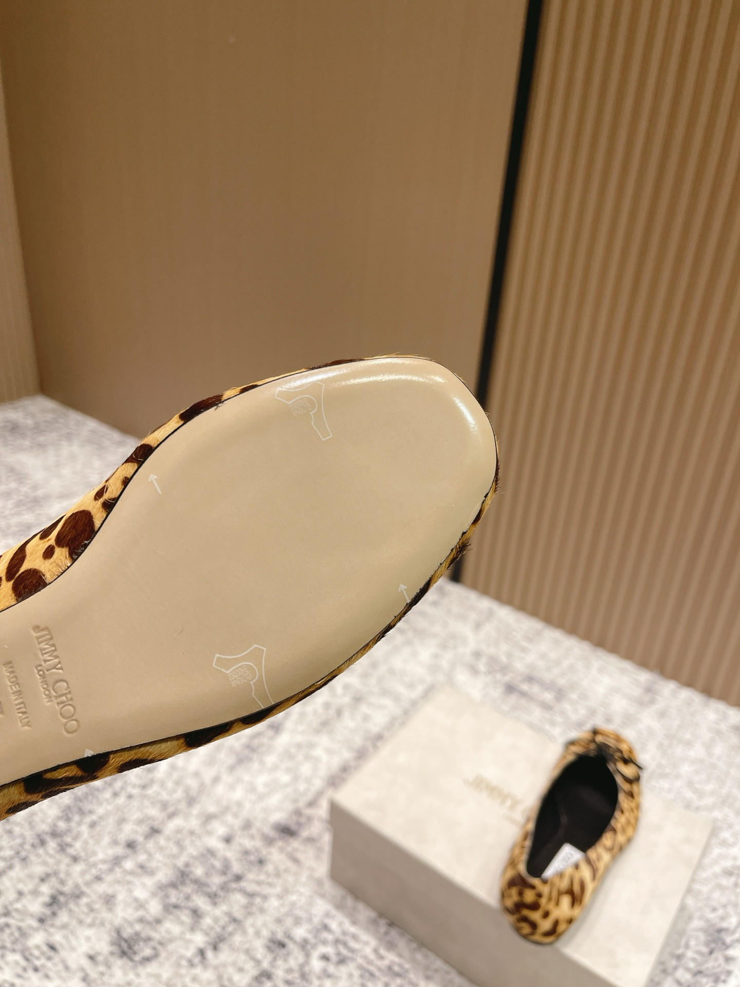 ua Ji*y Ch* scarlett ballerina flats